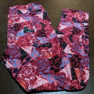 LuLaRoe Tall & Curvy Leggings